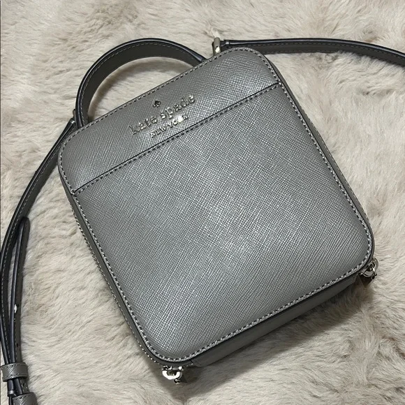 Kate Spade Elegant Crossbody Bag - Picture 7 of 10
